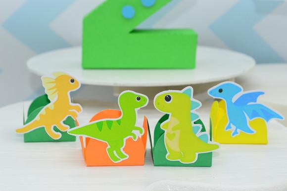 50 Forminhas Dinossauros Baby