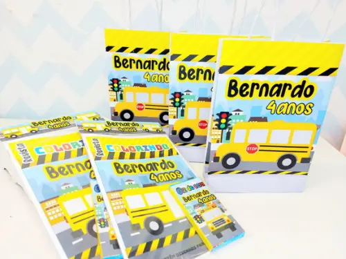 Kit de Colorir Ônibus Amarelo Giz e Sacolinha