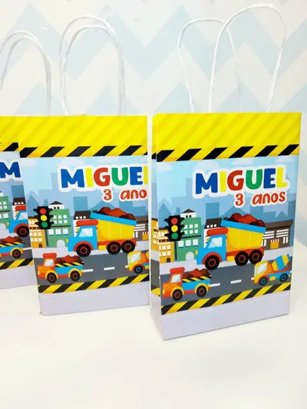 Sacolinha Supresa Caminhões