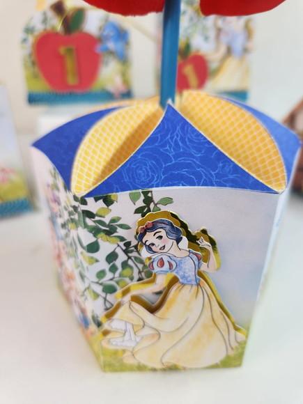 Centro de Mesa Sextavado - a Branca de Neve