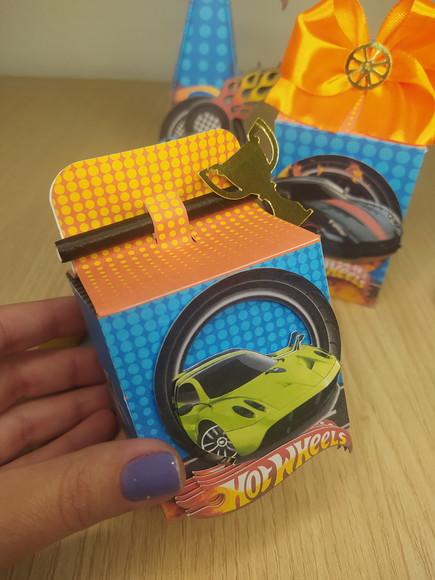 Kit 15 Personalizados - Hotwhells