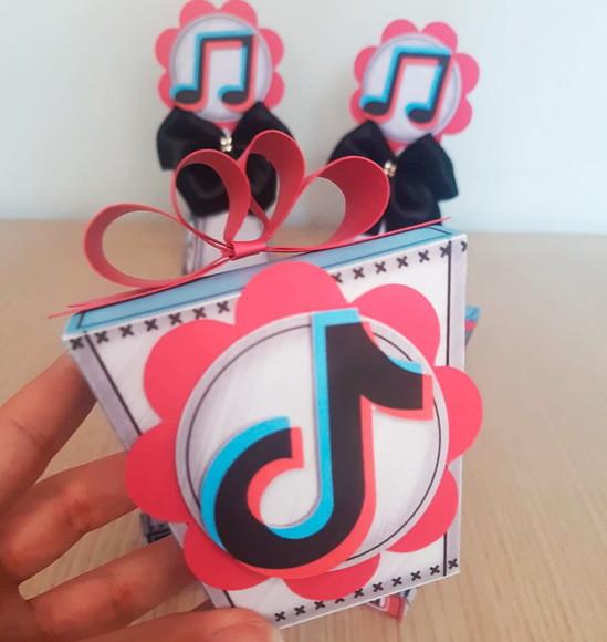 Kit 15 Personalizados - Tiktok