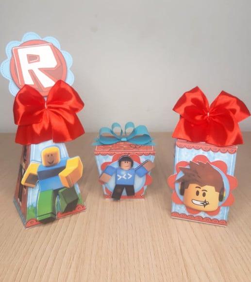 Kit 15 Personalizados Roblox Menino