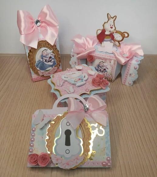 Kit Festa Alice no País das Maravilhas Luxo - 40 Personaliz
