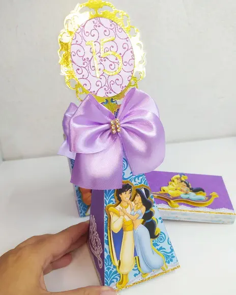 Kit 30 Personalizados - Aladim e Jasmine