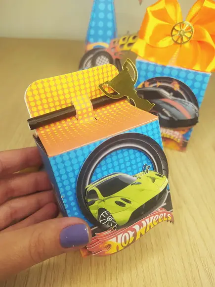 Kit 30 Personalizados - Hotwhells
