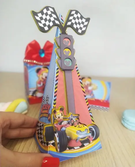 Kit 30 Personalizados - Mickey Sobre Rodas