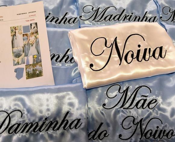 10 robes personalizados, da noiva com coroa