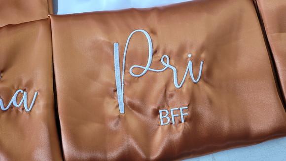 Robe Personalizado Cetim com Elastano