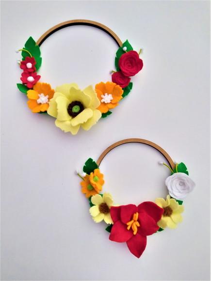Guirlandas com Flores em Feltro