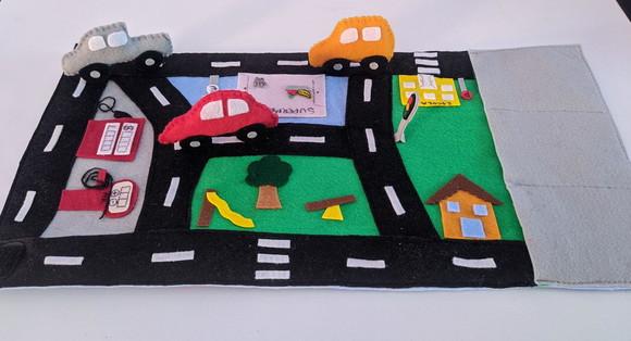 Pista de Carrinhos em Feltro