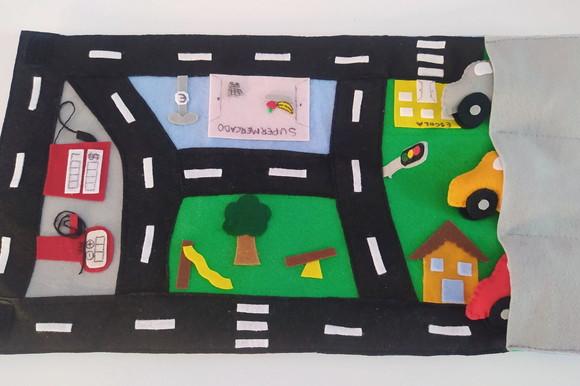 Pista de Carrinhos em Feltro