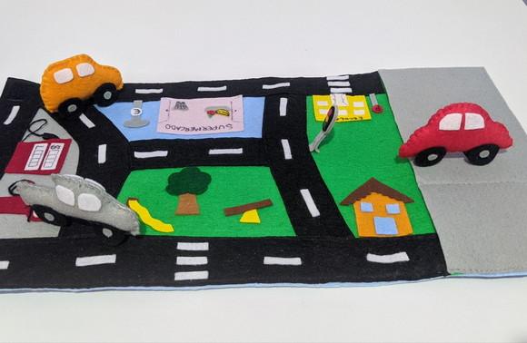 Pista de Carrinhos em Feltro