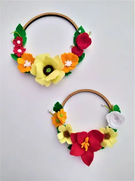 Guirlandas com Flores em Feltro