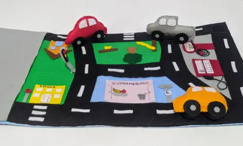Pista de Carrinhos em Feltro