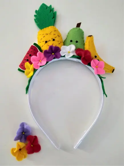 Tiara Carmen Mirandinha