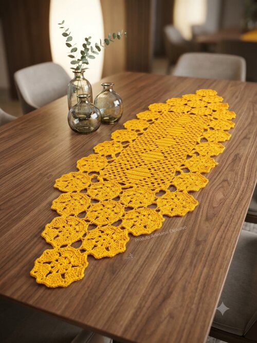 Caminho de Mesa em Crochê Amarelo Artesanal - Centro de Mesa Luxo