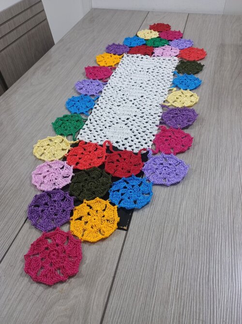 Caminho de Mesa em Crochê Jardim das Flores Colorido