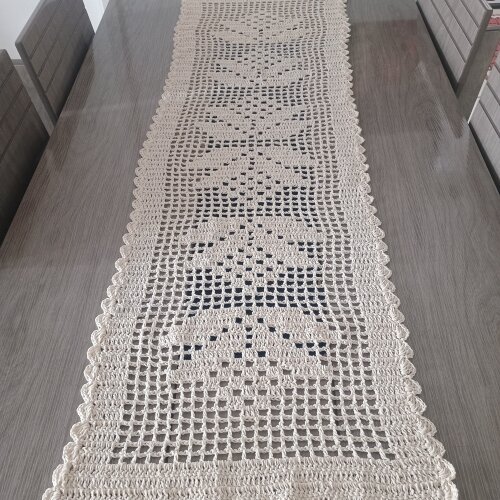 Caminho de Mesa em Crochê 140x40 cm de Barbante Ateliê Crocheta