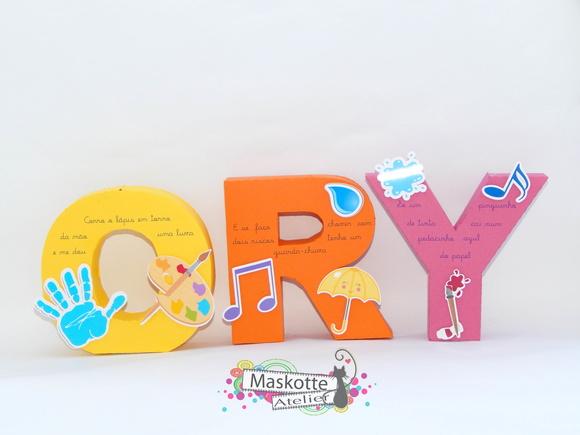 Letras 3D aquarela toquinho