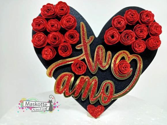 Topo de bolo coração e rosas dia dos namorados