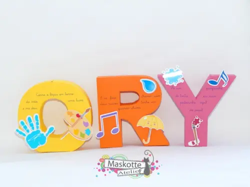 Letras 3D aquarela toquinho