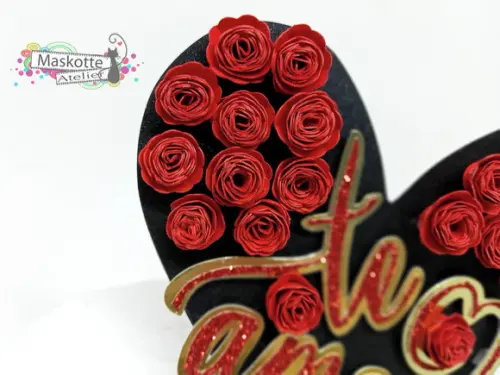 Topo de bolo coração e rosas dia dos namorados
