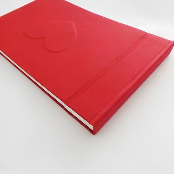Álbum de Fotos Artesanal Vermelho com Relevo Coração