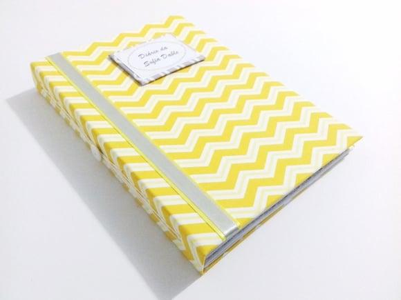 Diário de gravidez amarelo/cinza chevron