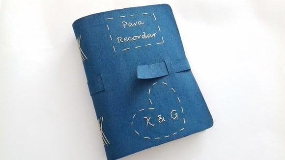 Livro em recouro personalizado azul