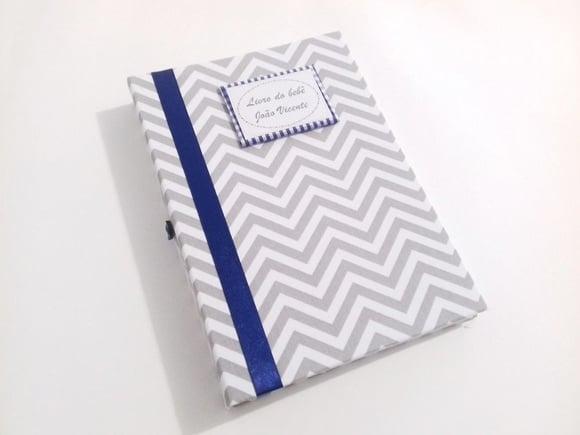 Livro/Diário do bebê cinza em chevron