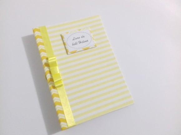 Livro/Diário do bebê em chevron amarelo