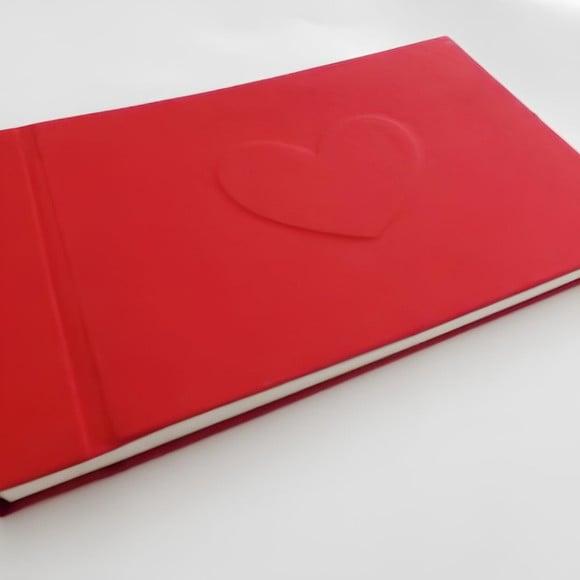 Álbum de Fotos Artesanal Vermelho com Relevo Coração
