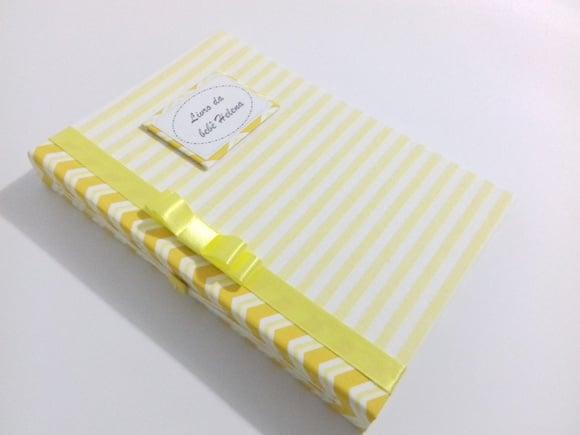 Livro/Diário do bebê em chevron amarelo