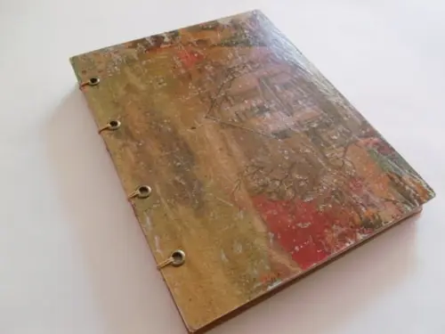 Agenda artesanal em papel couro