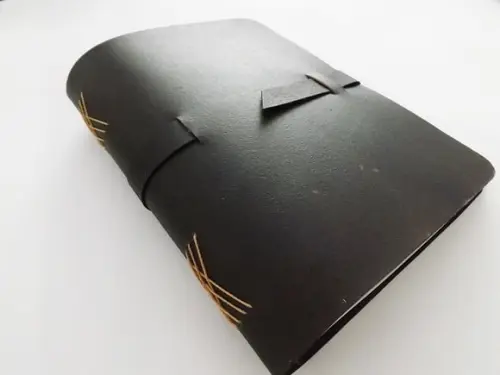 Agenda/caderno em recouro preto