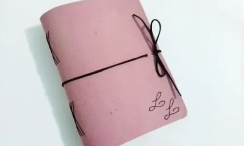 Agenda/caderno em Recouro Rosa com Iniciais