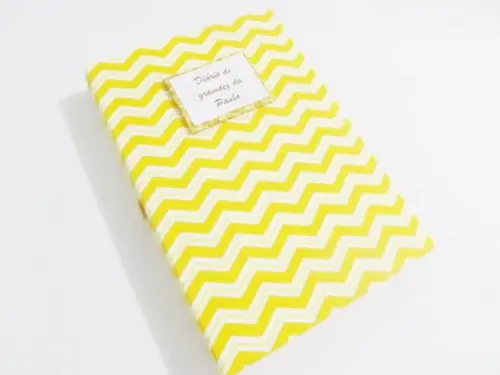 Diário de gravidez amarelo chevron