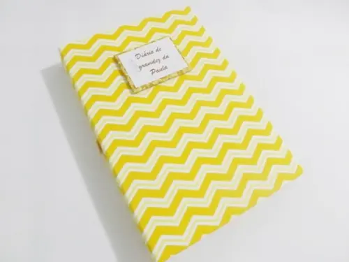 Diário de gravidez chevron amarelo