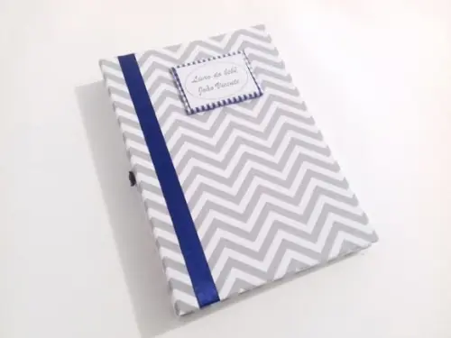 Livro/Diário do bebê cinza em chevron