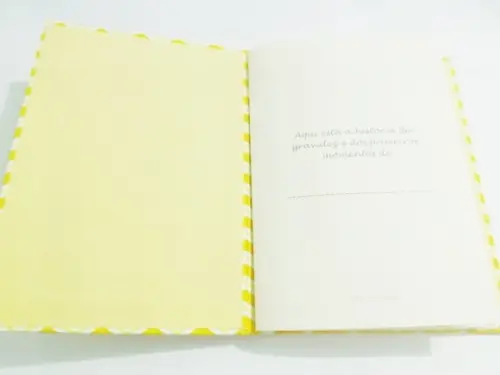Diário de gravidez amarelo chevron