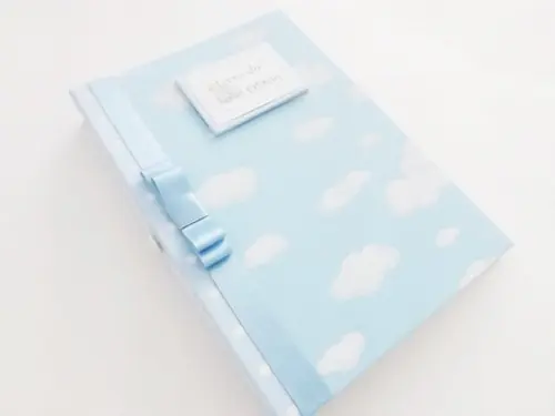 Livro/Diário do bebê azul nuvem com poá