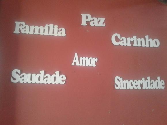 15 Palavras Cursivas mdf Branco