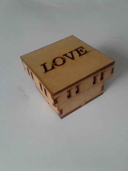 Caixa Love mdf 6x6 C/passa Fita.