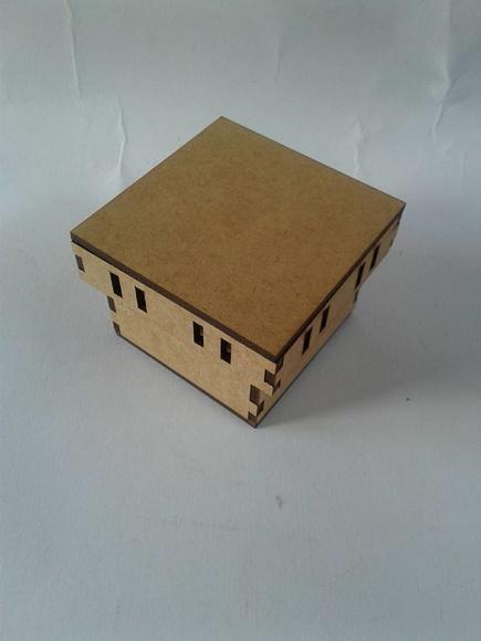 Caixa mdf 6x6 C/passa Fita.