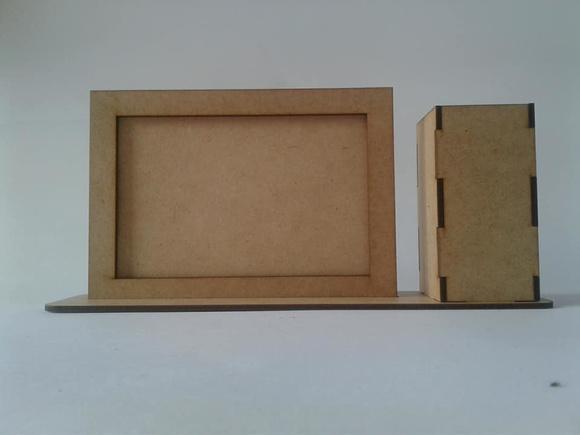 Porta Retrato com Porta Lápis mdf
