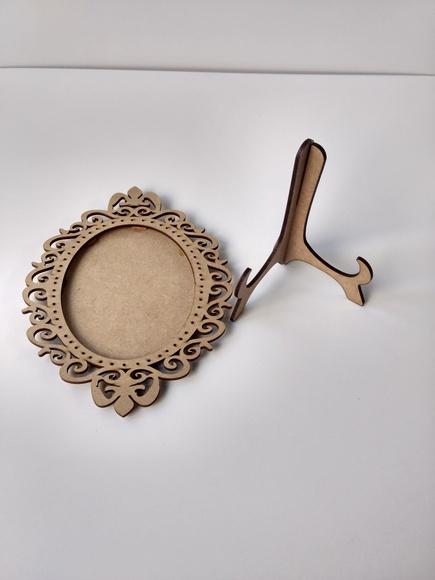Porta Retrato Oval Arabesco c/ Suporte
