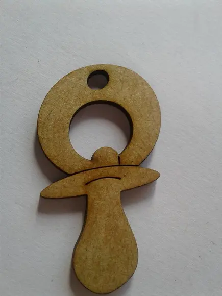 APLIQUE CHUPETA MDF 7cm.