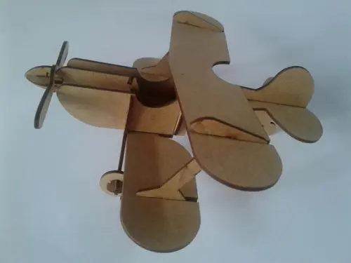 Avião mdf