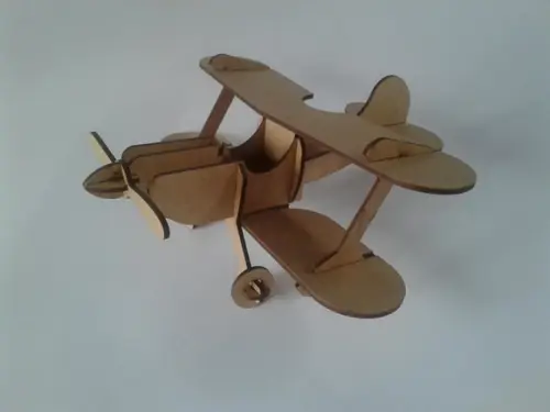 Avião mdf